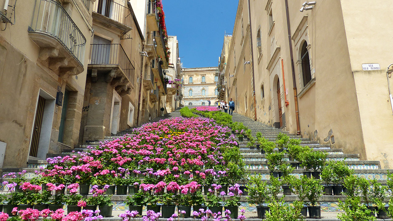 11 Caltagirone